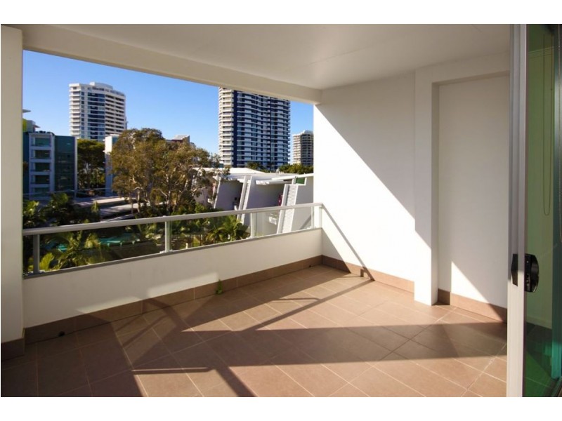 T20/28 Bayview Street, Runaway Bay QLD 4216