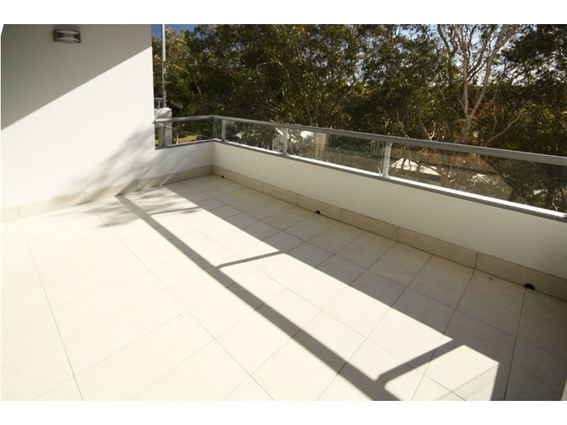 T20/28 Bayview Street, Runaway Bay QLD 4216