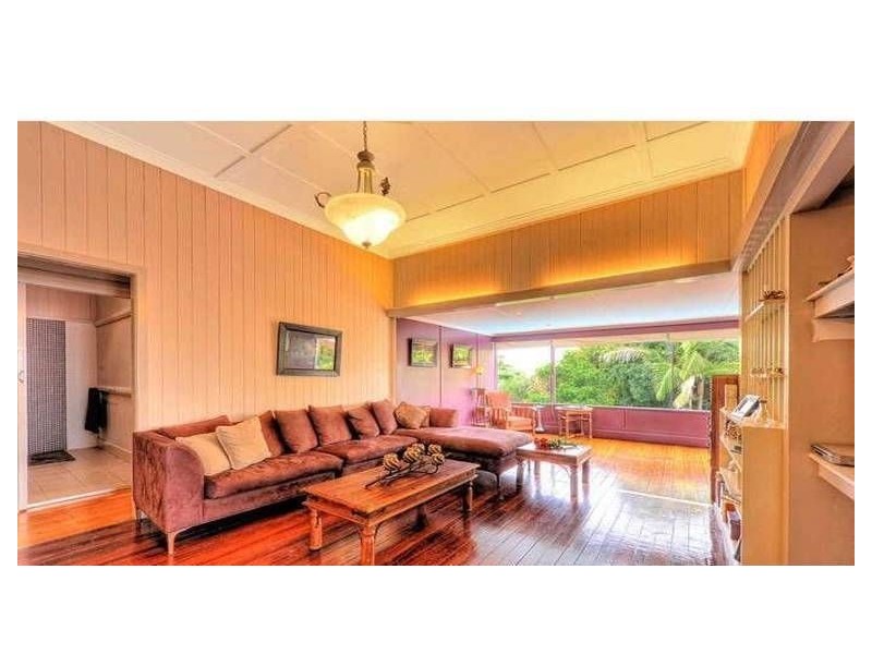 5 Gillian Lane, Southport QLD 4215