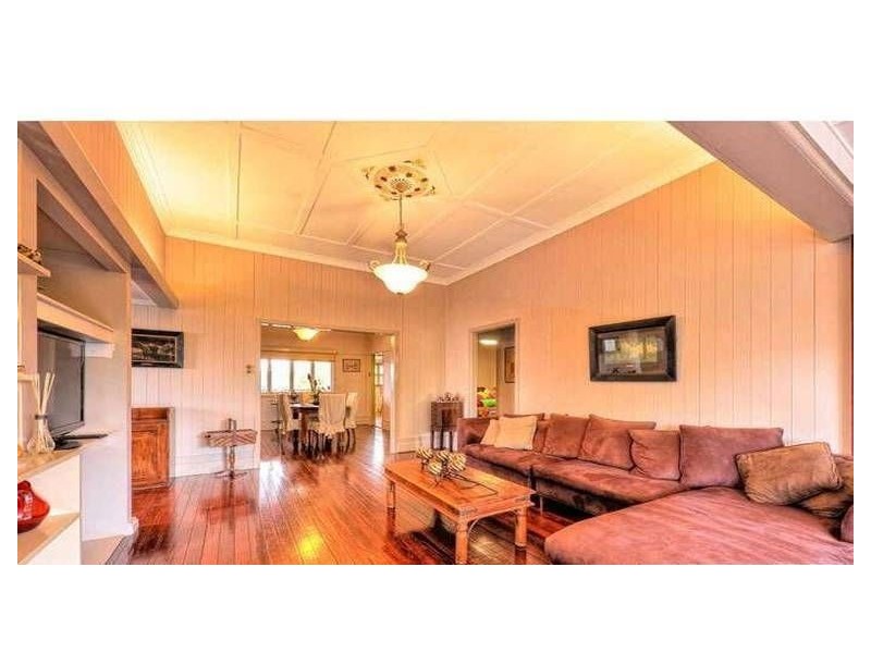 5 Gillian Lane, Southport QLD 4215