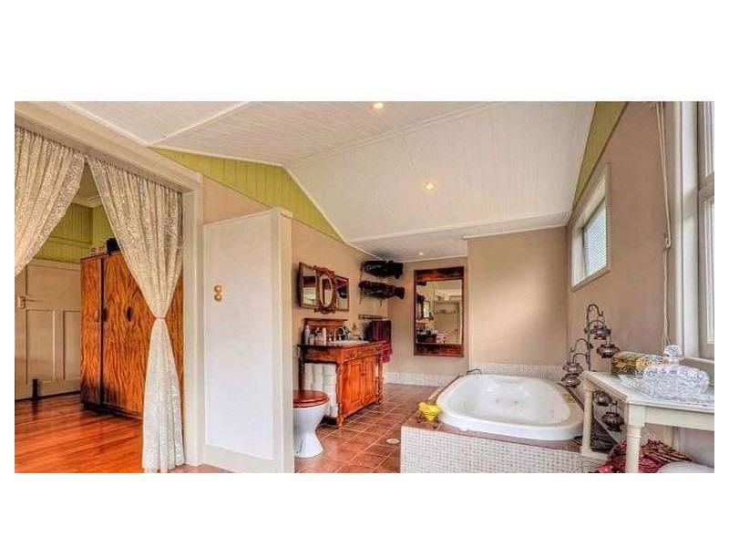 5 Gillian Lane, Southport QLD 4215