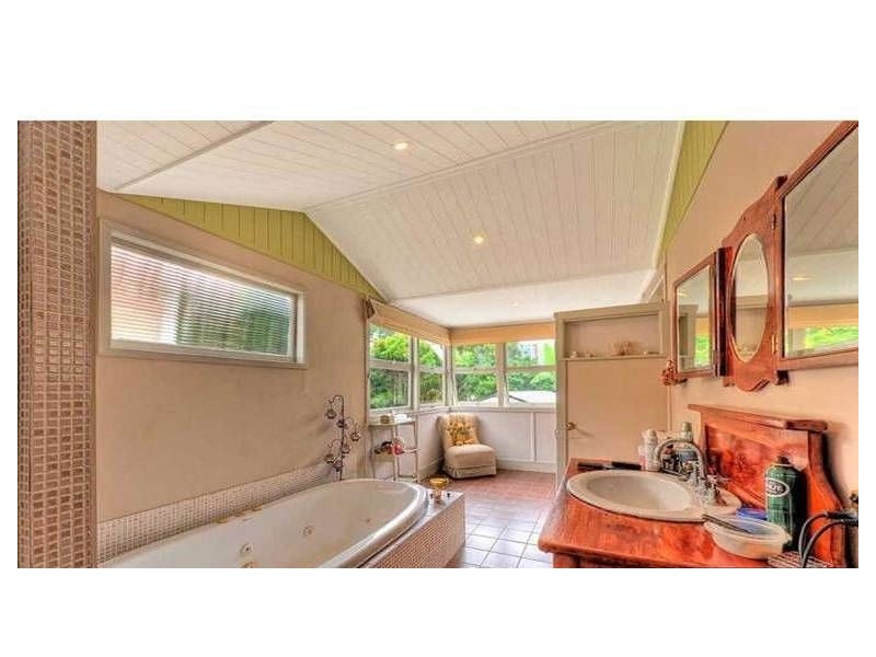 5 Gillian Lane, Southport QLD 4215