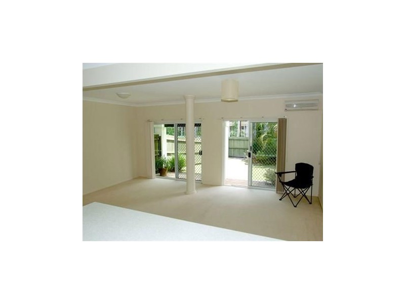 8/276 Oxley Drive, Runaway Bay QLD 4216