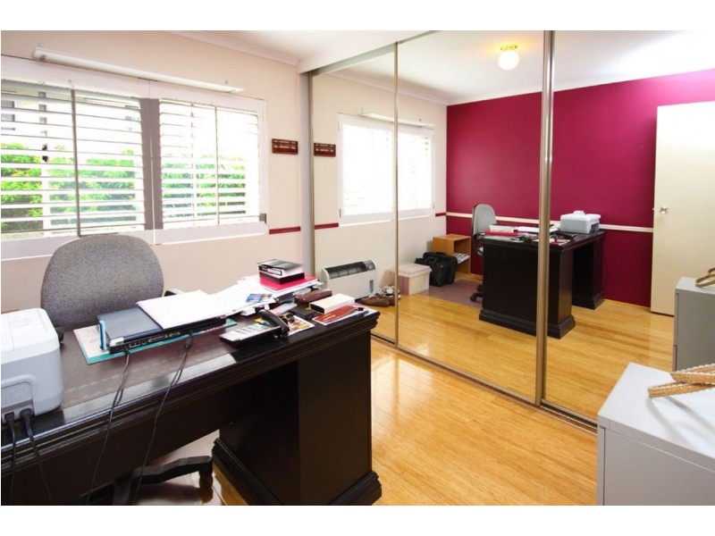 8/516 Marine Parade, Labrador QLD 4215