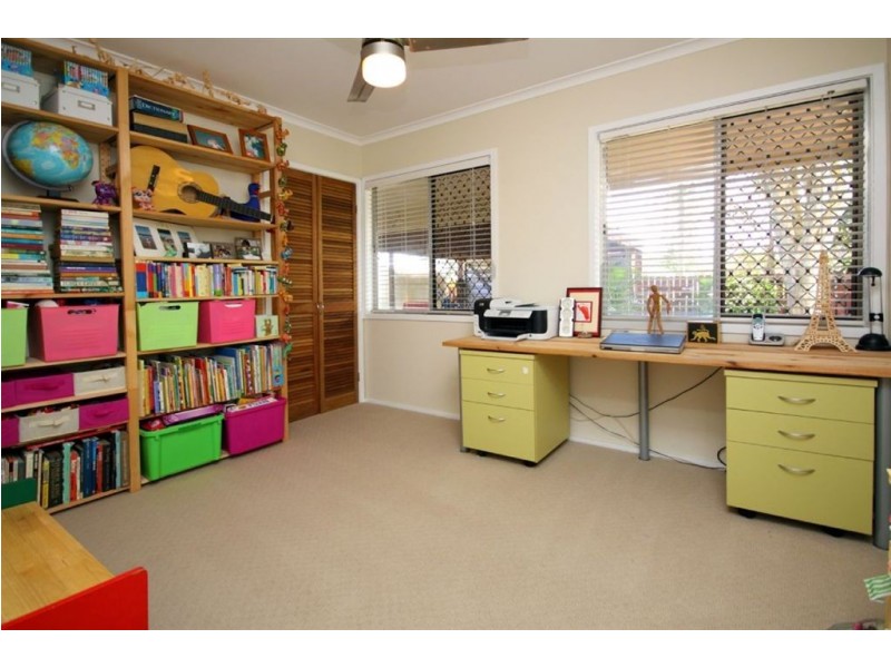 31 Jacaranda Avenue, Runaway Bay QLD 4216