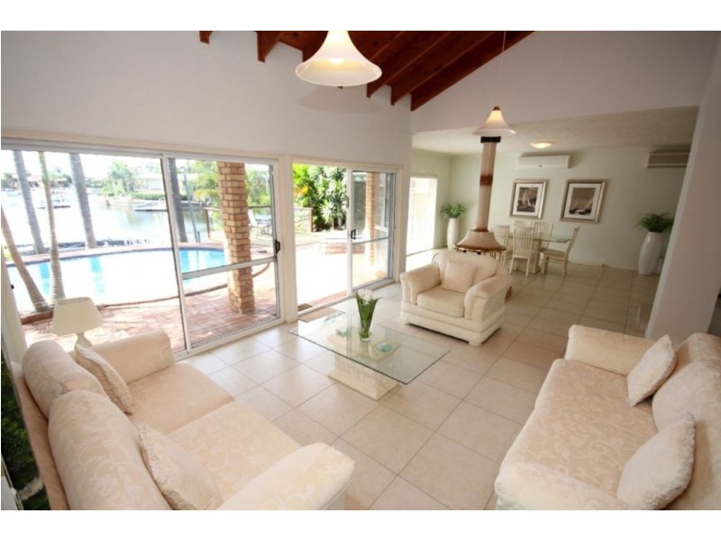 10 Cockleshell Court, Runaway Bay QLD 4216