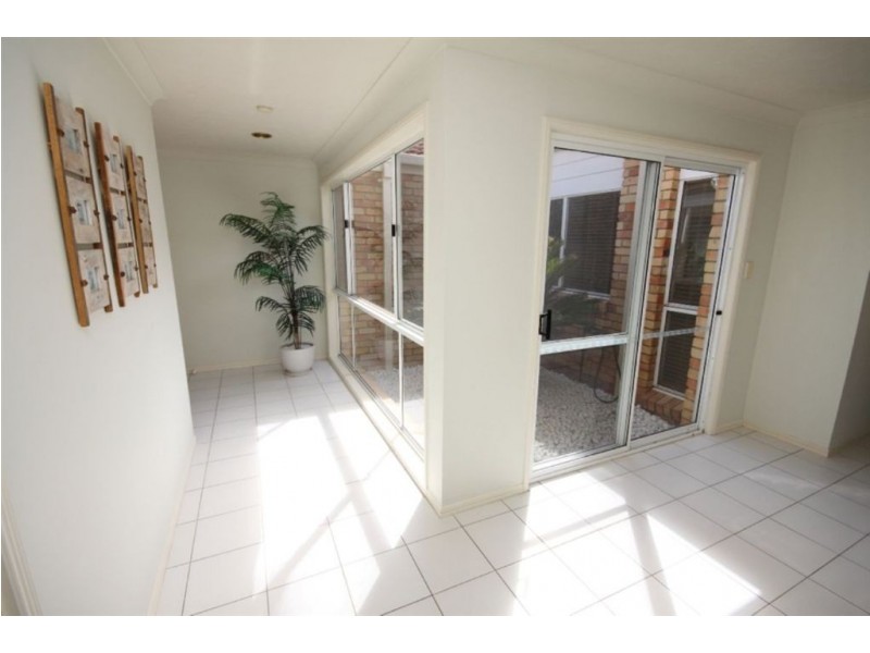 10 Cockleshell Court, Runaway Bay QLD 4216