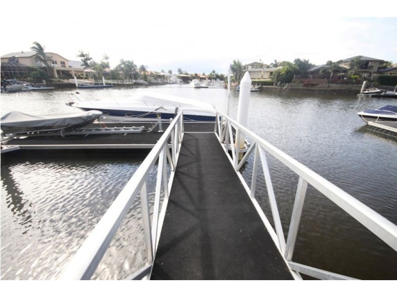 10 Cockleshell Court, Runaway Bay QLD 4216