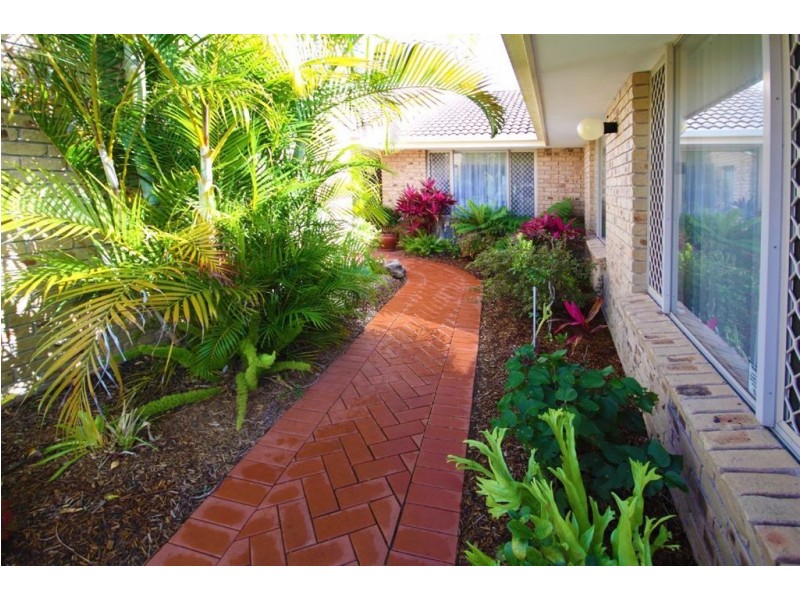 22 Anchorage Way, Biggera Waters QLD 4216