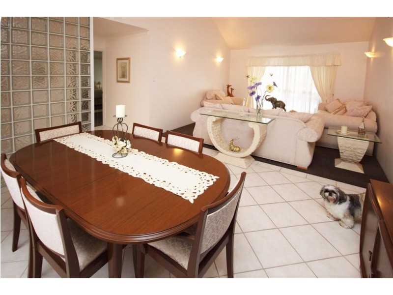 22 Anchorage Way, Biggera Waters QLD 4216