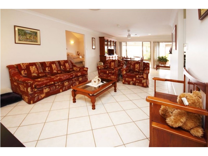 22 Anchorage Way, Biggera Waters QLD 4216