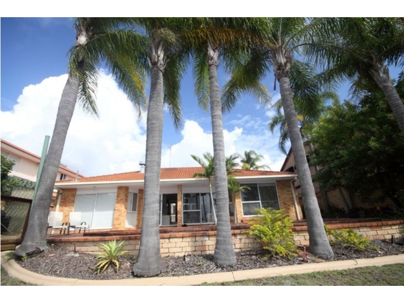 10 Cockleshell Court, Runaway Bay QLD 4216