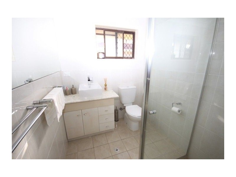 1/24 Bruce Avenue, Paradise Point QLD 4216