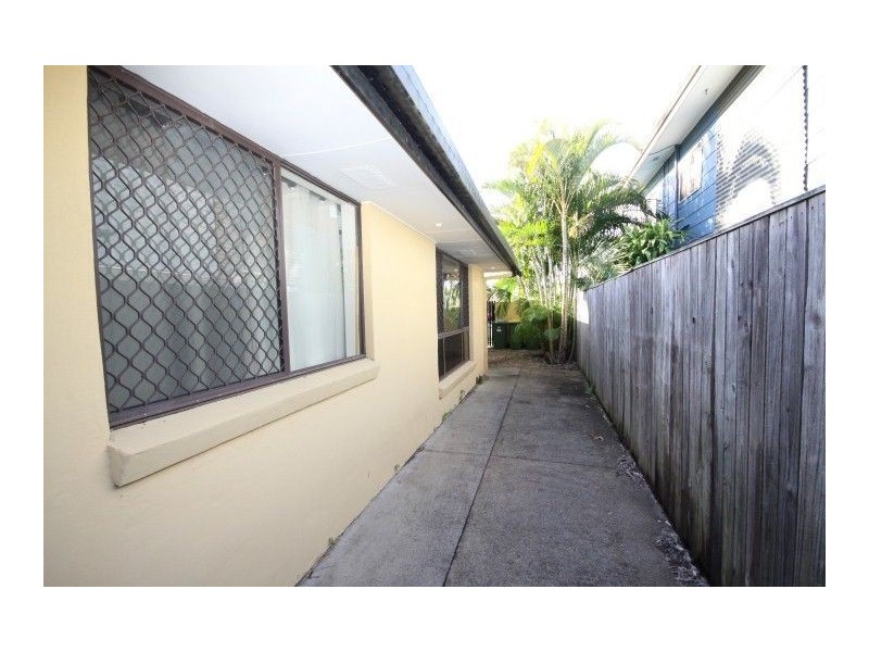 1/24 Bruce Avenue, Paradise Point QLD 4216