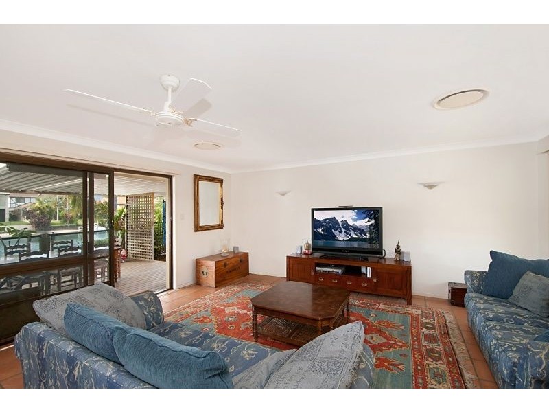 11 Columbus Drive, Hollywell QLD 4216