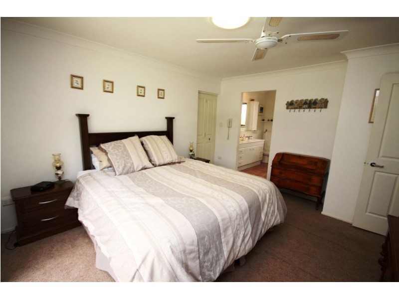11 Columbus Drive, Hollywell QLD 4216