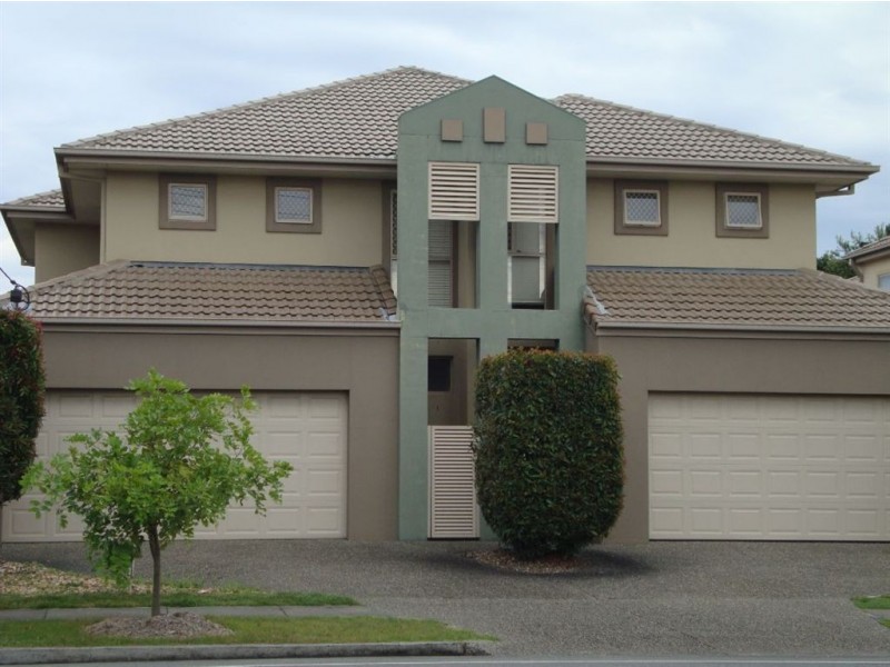 2/52 Bayview, Runaway Bay QLD 4216