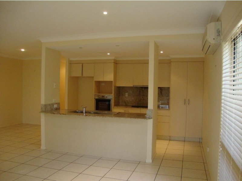 2/52 Bayview, Runaway Bay QLD 4216