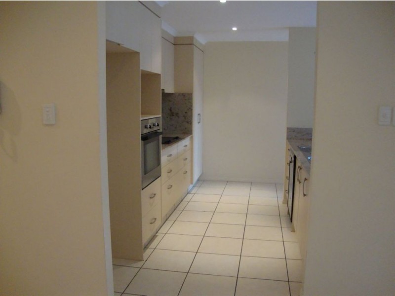 2/52 Bayview, Runaway Bay QLD 4216