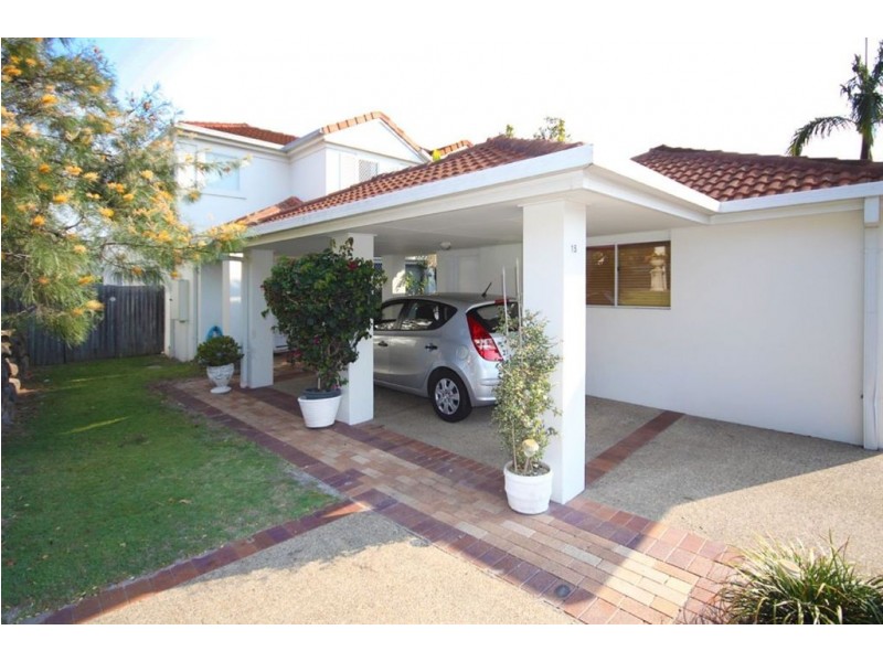 15/276-278 Oxley Drive “La Place”, Coombabah QLD 4216