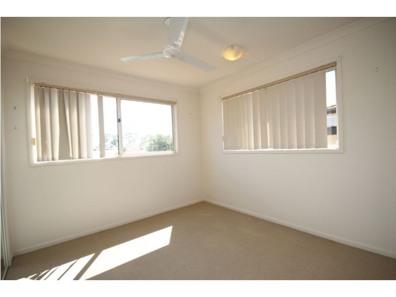 9/394 Pine Ridge Road, Coombabah QLD 4216