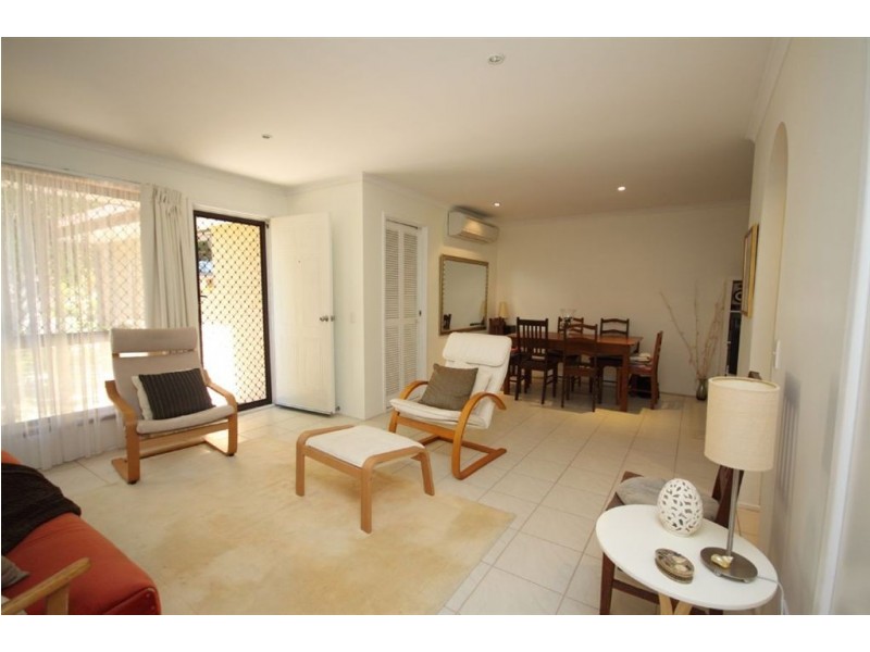 1/84 Kangaroo Avenue, Coombabah QLD 4216