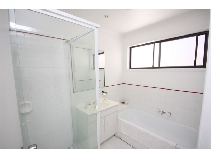 1/84 Kangaroo Avenue, Coombabah QLD 4216