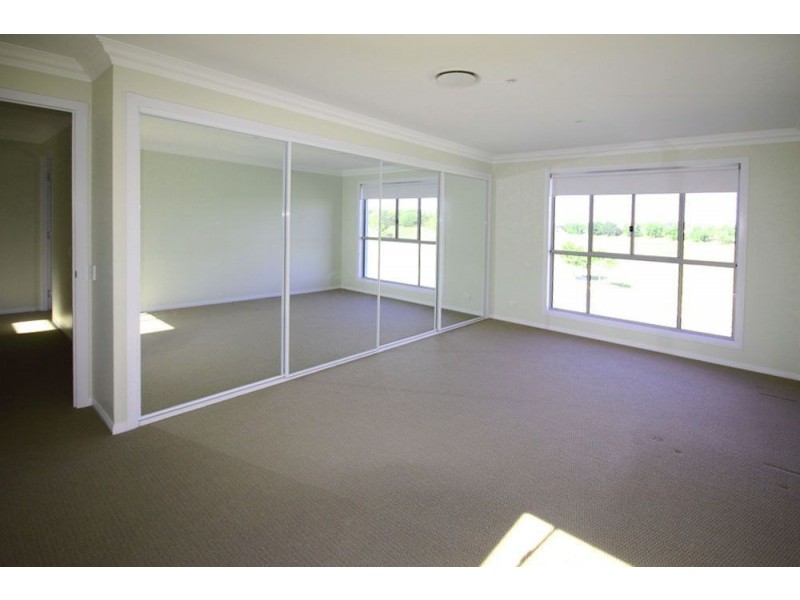 2/21 Compass Drive, Biggera Waters QLD 4216