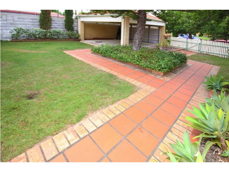 28 Oak Avenue, Surfers Paradise QLD 4217