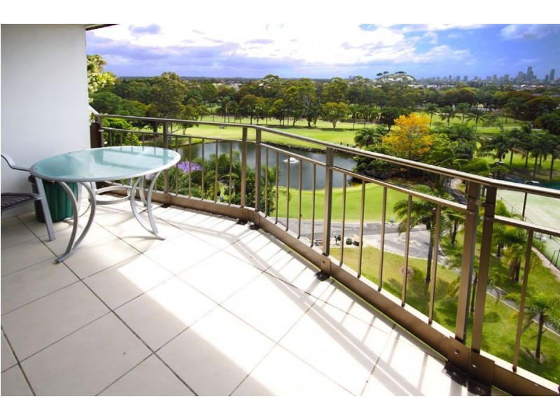 56/11-13 Fairway Drive, Clear Island Waters QLD 4226