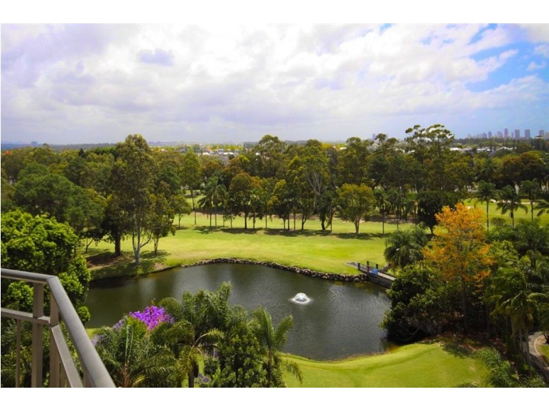 56/11-13 Fairway Drive, Clear Island Waters QLD 4226