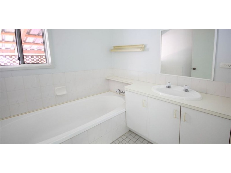 110/368 Oxley Drive, Paradise Lakes Resort, Coombabah QLD 4216