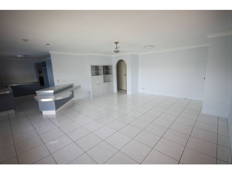 1/11 Sanctuary Court, Coombabah QLD 4216