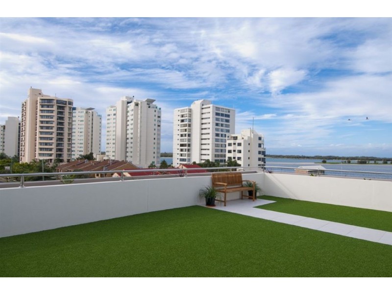 3/10 Imperial Parade, Imperial Patio Homes, Labrador QLD 4215
