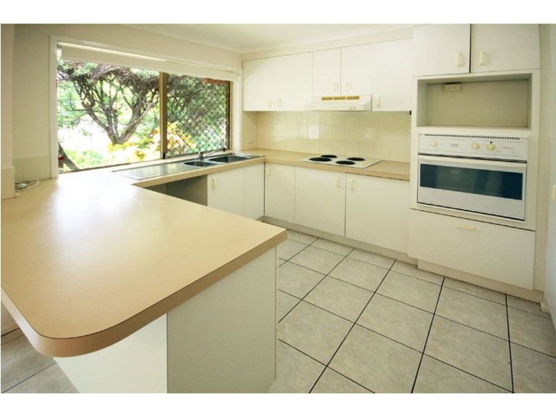 2/41 Harley, Labrador QLD 4215