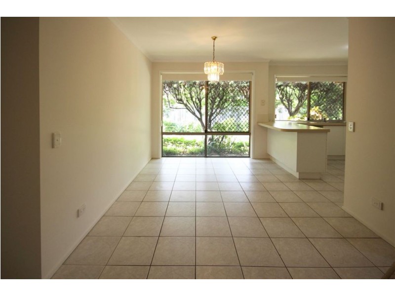 2/41 Harley, Labrador QLD 4215