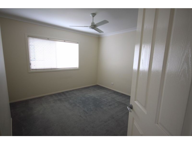 2/52 Bayview Street, Runaway Bay QLD 4216
