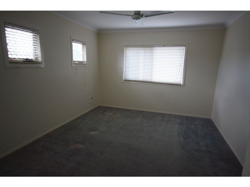 2/52 Bayview Street, Runaway Bay QLD 4216