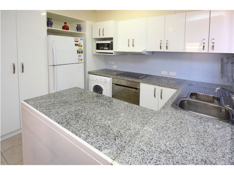 13/490 Marine Parade, Biggera Waters QLD 4216