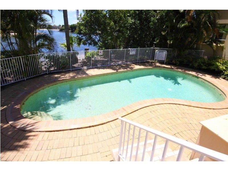 29/11-19 Taylor Street, Biggera Waters QLD 4216