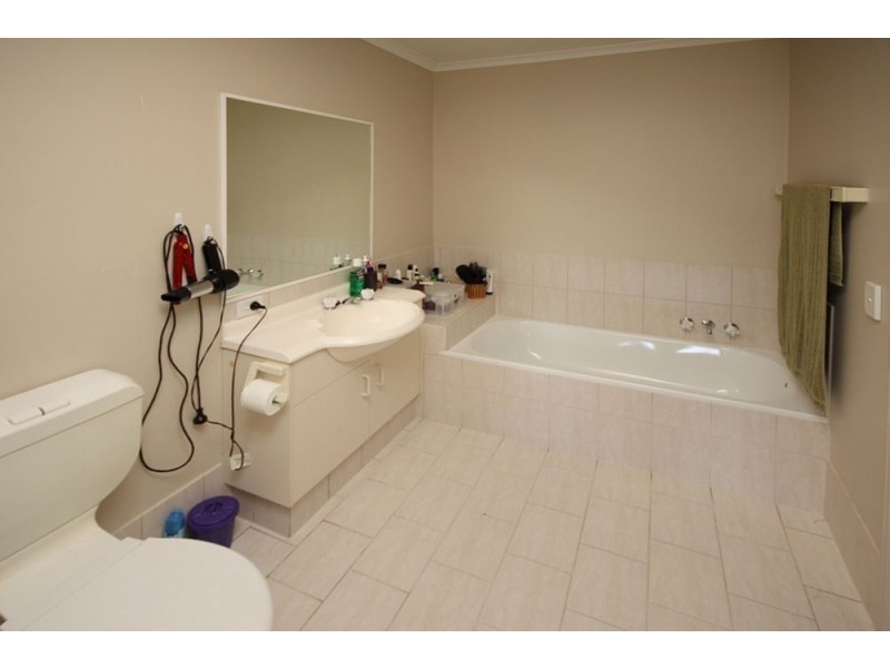 9/6 Harley Street, Labrador QLD 4215