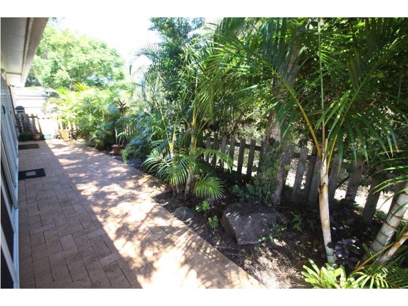 1/84 Kangaroo Avenue, Coombabah QLD 4216