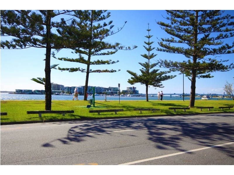 96 The Esplanade, Paradise Point QLD 4216