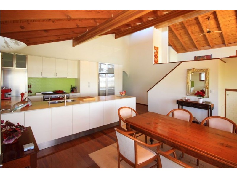 96 The Esplanade, Paradise Point QLD 4216