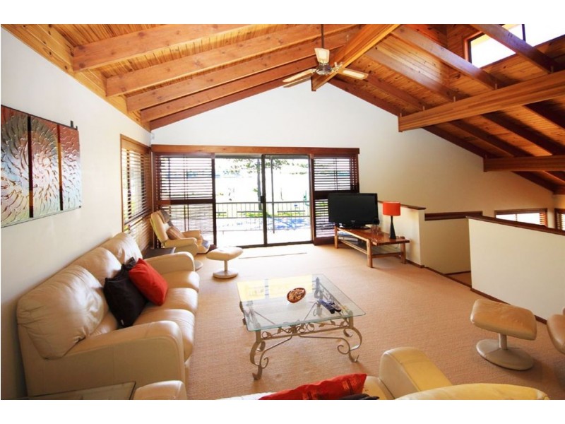 96 The Esplanade, Paradise Point QLD 4216