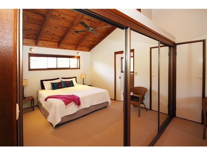 96 The Esplanade, Paradise Point QLD 4216