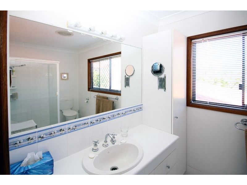 96 The Esplanade, Paradise Point QLD 4216