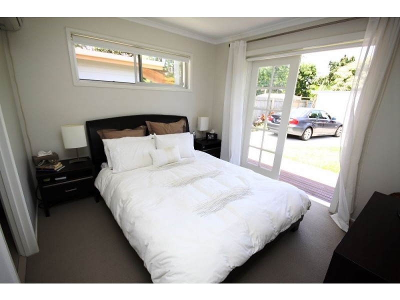 37 Mungera Street, Runaway Bay QLD 4216