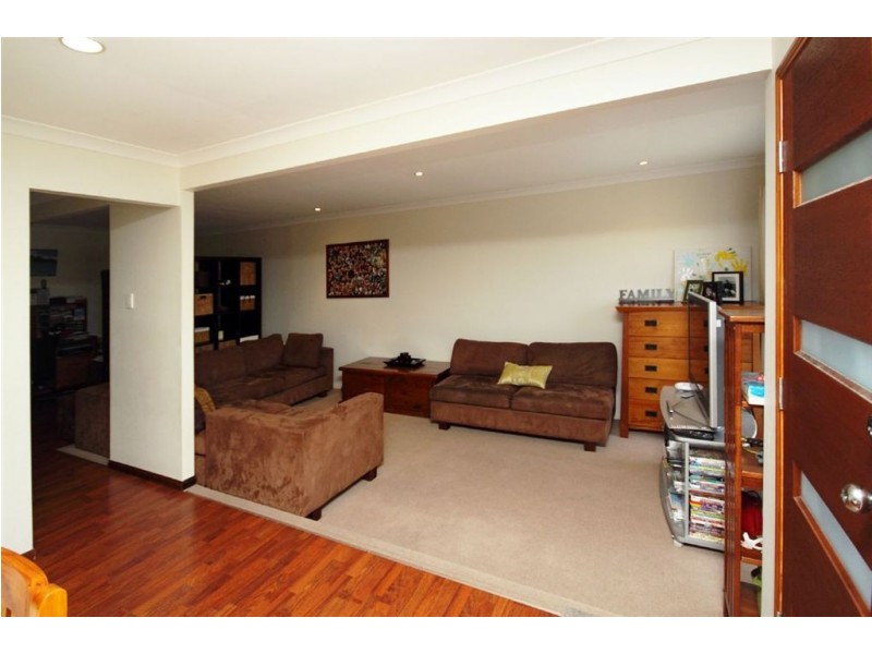 14 Matisse Court, Coombabah QLD 4216