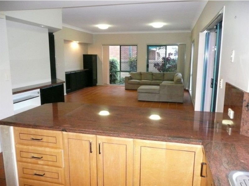19 Madang Crescent, Runaway Bay QLD 4216